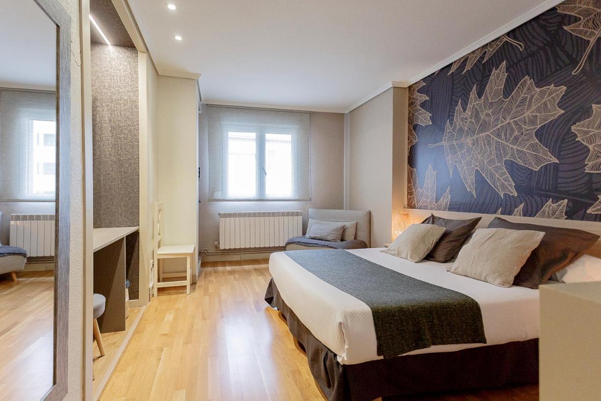 Hostal Rodas Παμπλόνα Εξωτερικό φωτογραφία