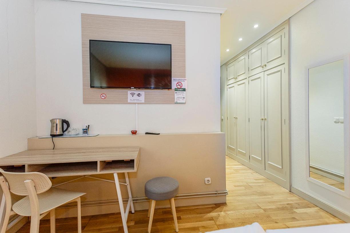 Hostal Rodas Παμπλόνα Εξωτερικό φωτογραφία