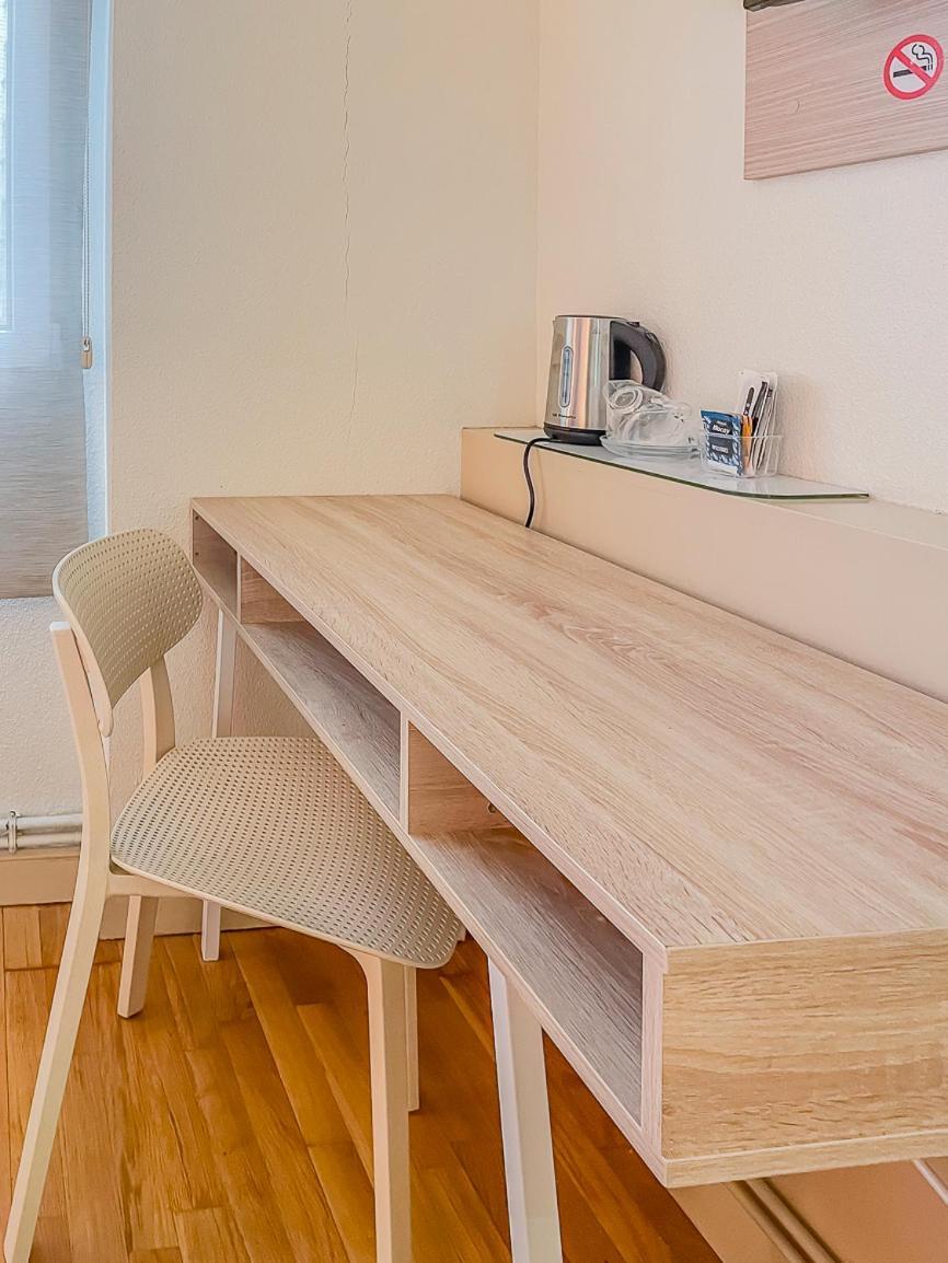 Hostal Rodas Παμπλόνα Εξωτερικό φωτογραφία
