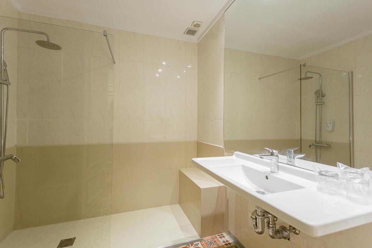 Hostal Rodas Παμπλόνα Εξωτερικό φωτογραφία