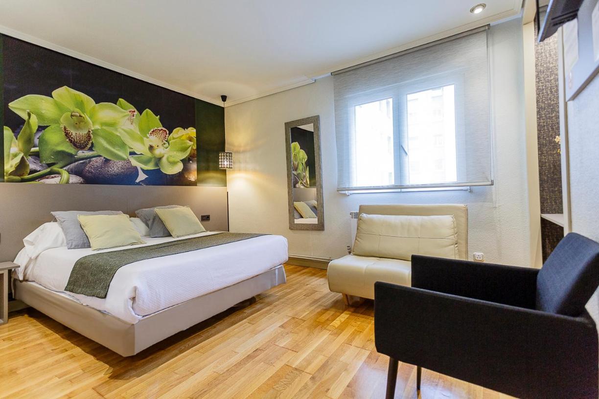 Hostal Rodas Παμπλόνα Εξωτερικό φωτογραφία